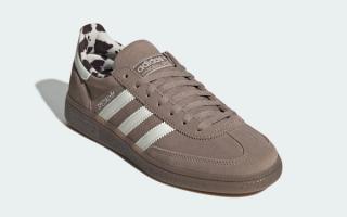 This Women's Adidas Handball Spezial Will Moo-ve