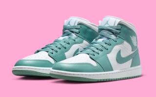 Teal Tones Take Over the Women's Air Jordan 1 Mid
