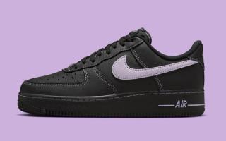 The Contrast-Stitched Air Force 1 Low "Hydrangeas" is Available Now